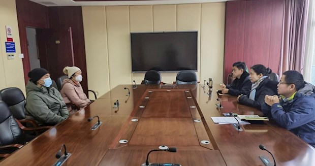 岁寒慰问，情暖三冬——白洋堤地区检察院慰问本院困难干警　 